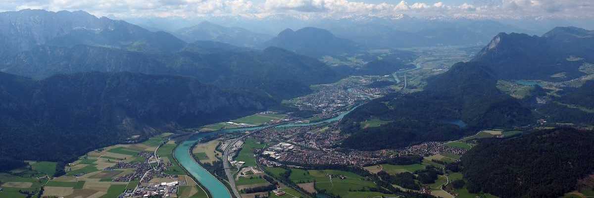 Flugwegposition um 09:00:11: Aufgenommen in der Nähe von Rosenheim, Deutschland in 1719 Meter